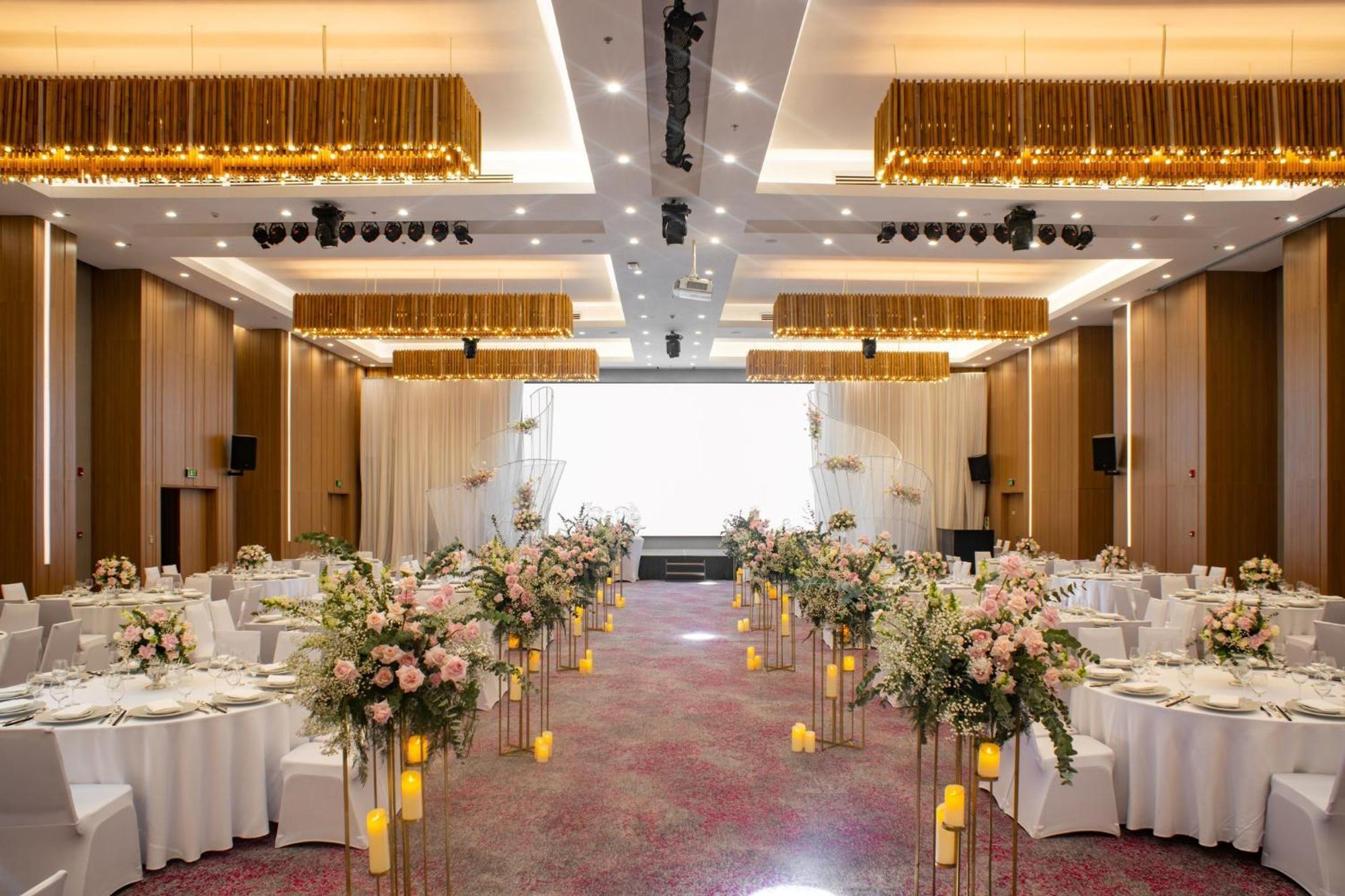 & Saigon Airport By Ihg 5* Ho Chi Minh City